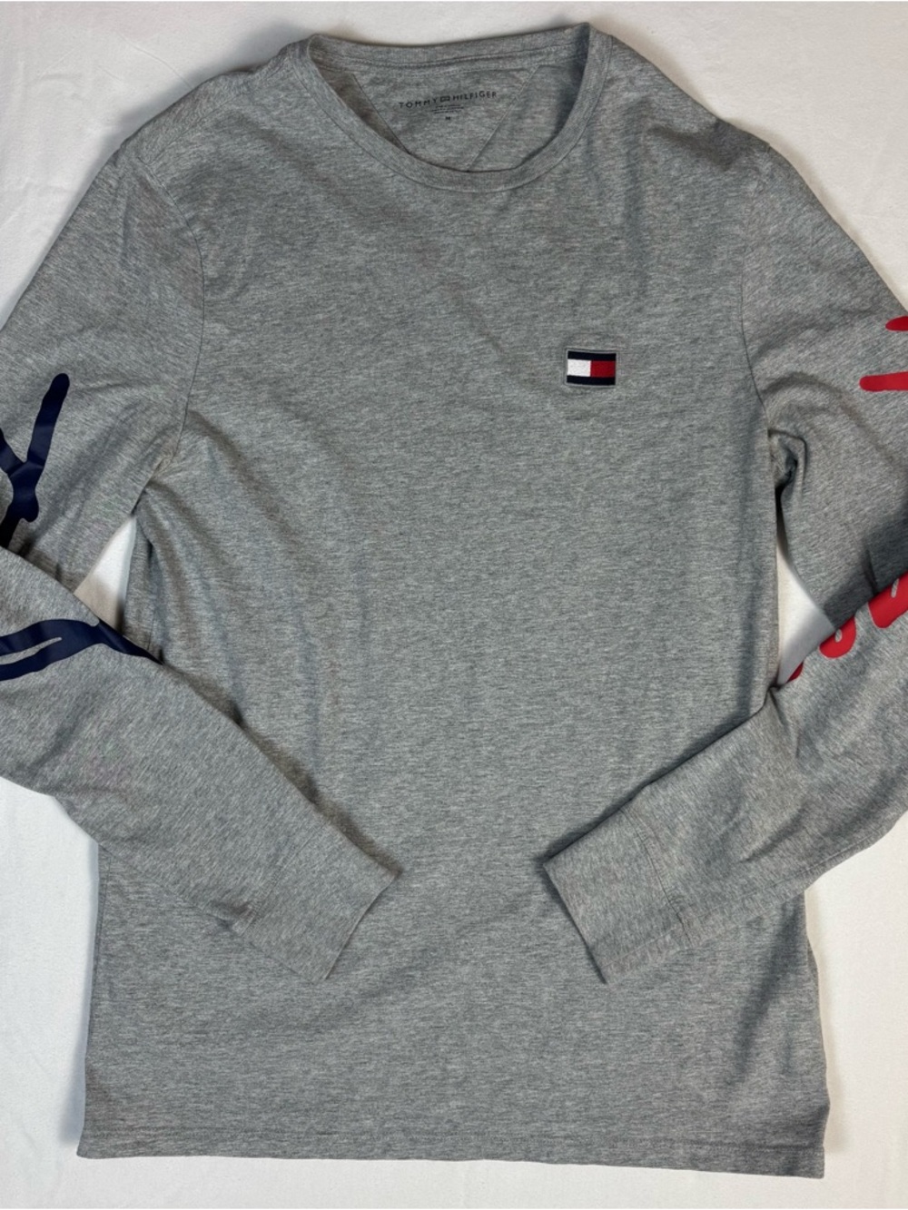 Tommy Hilfiger Shirt Mens Medium Gray Long Sleeve Logo Flag Graphic Tee